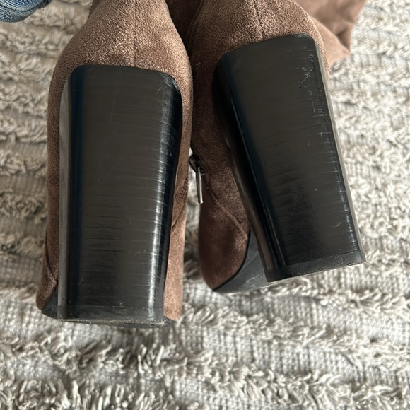 Jeffrey Campbell thigh high, chocolate brn, suede like, block heeled boots, 7.5 - Picture 4 of 6
